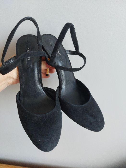 Zara Basic Eleganckie czarne czółenka na złotej szpilce, rozm. 39, obcas 10 cm.