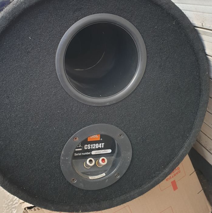 Сабвуфер JBL CS1204T 