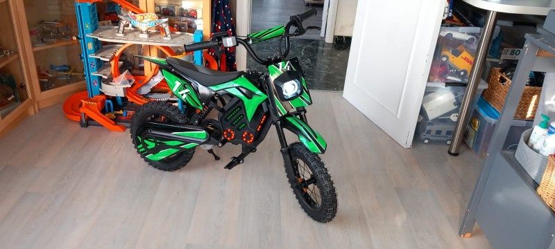 Moto elétrica para crianças
