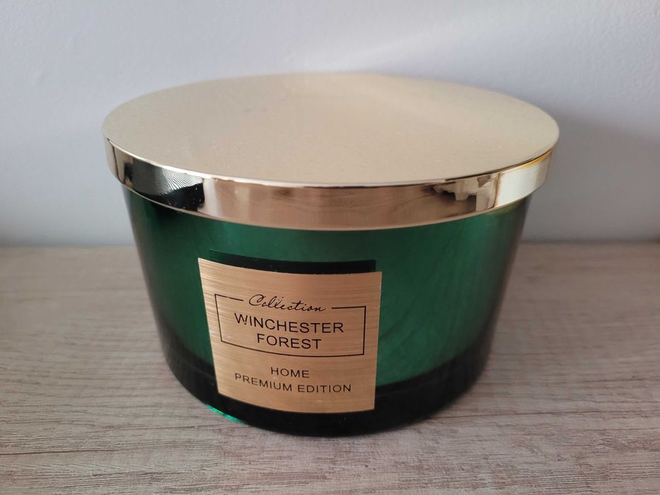 Zestaw świec wielkanocnych świece plus inne dodatki do wystroju