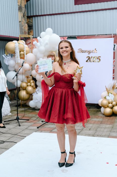 Сукня  шукає нову королеву!