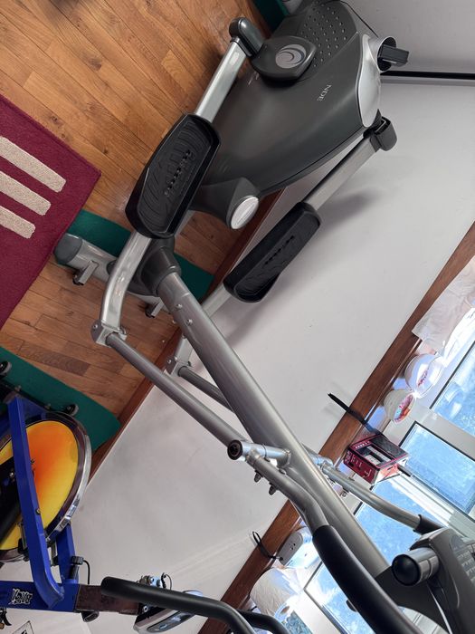 Máquina Elíptica e Bicicleta de Spinning