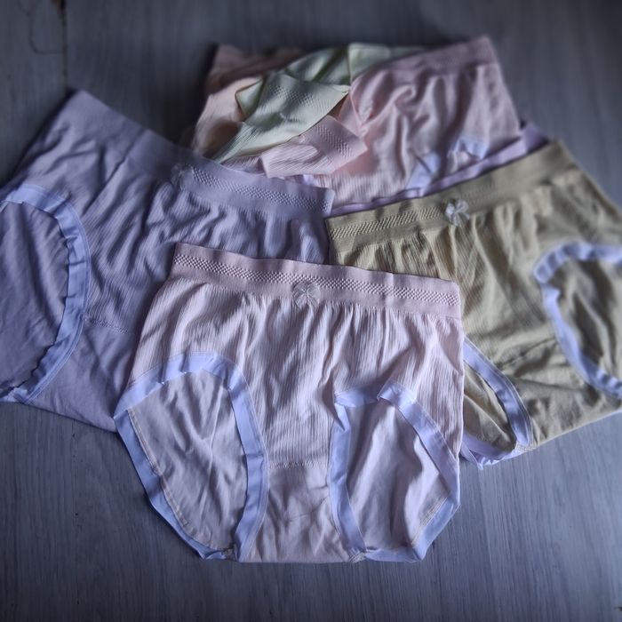 Sprzedam nowe majtki damskie 10 par za 15 zł