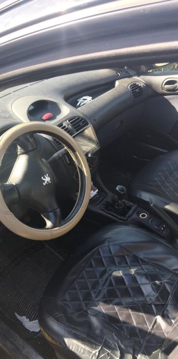 Peugeot 2006ótimo estado nada fazer