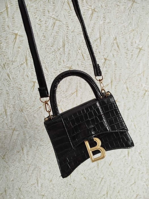 Сумочки через плечо, разные