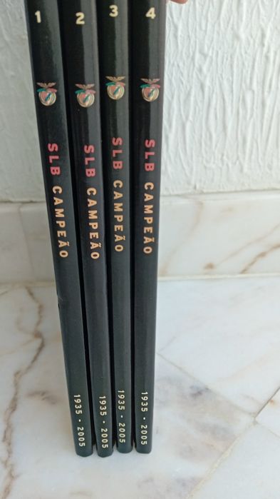 4 volumes Benfica
