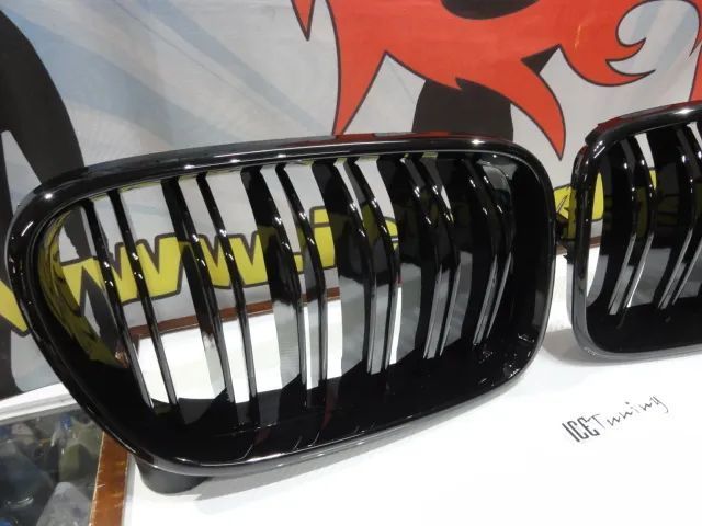 Grelha frontal em preto piano brilhante para BMW X3 F25 2010-2014, X4 F26 +2014 M4 look / dupla lâmina em Plastico ABS