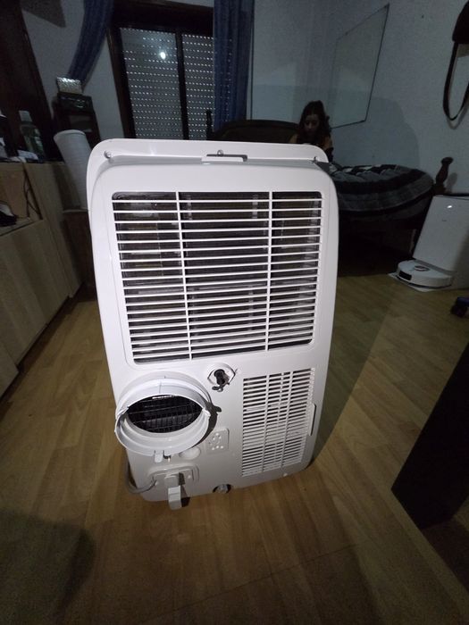 Ar condicionado portatil DOLCECLIMA SEMI-NOVO