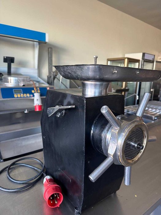 PICADORA DE CARNE INDUSTRIAL - 350kg/H