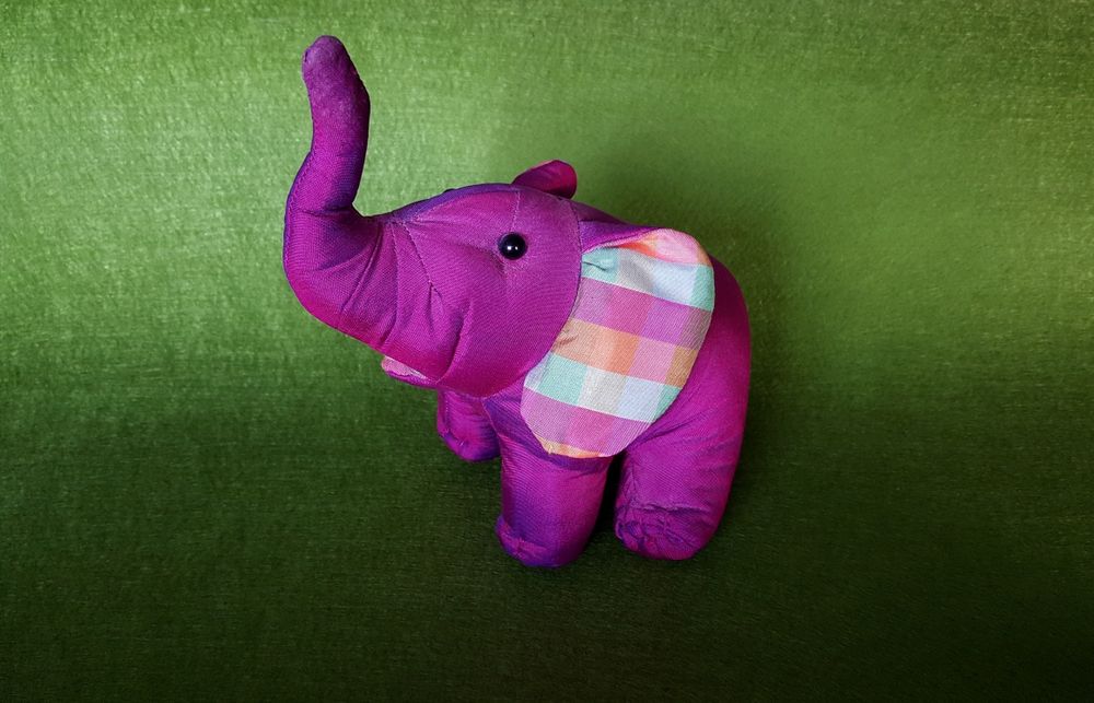 Elefante Decorativo em Seda Tailandesa RACH NIDA