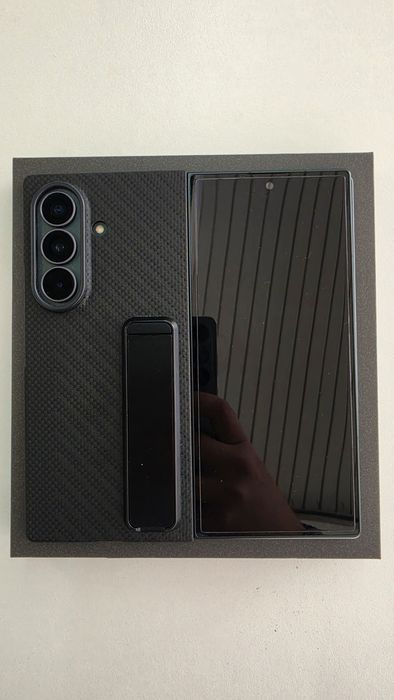 Vendo Samsung Z Fold 8 ultra 1TB