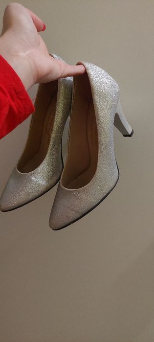 Błyszczące buty ,czułenka Srebrne 36