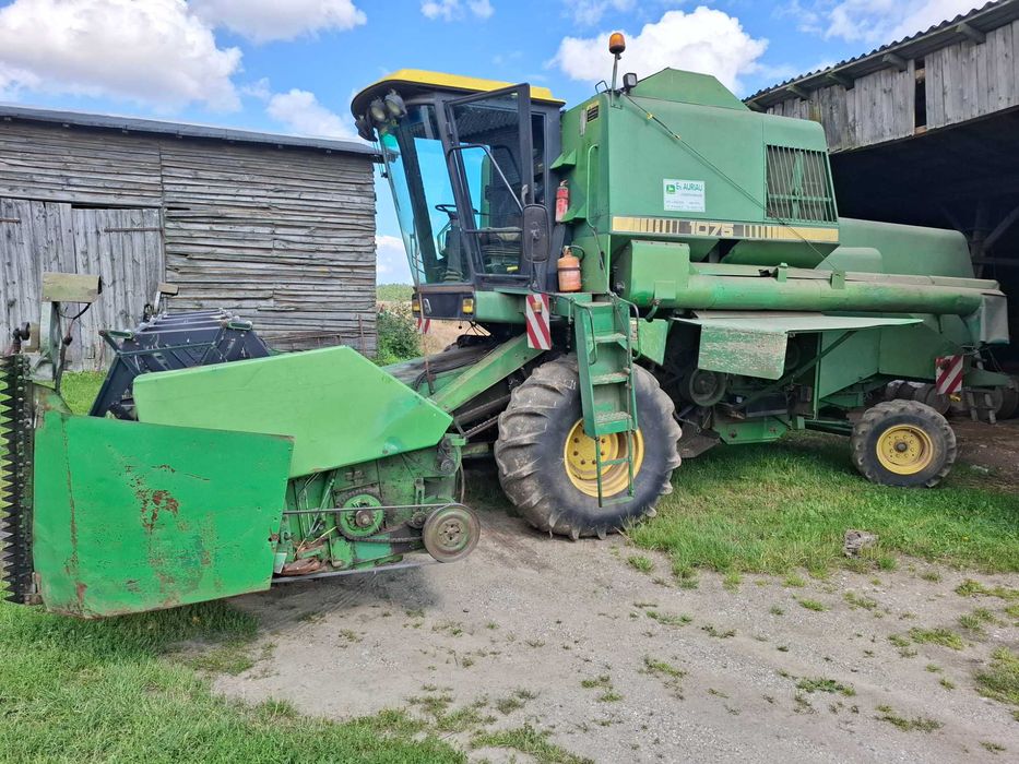 Kombajn JOHN DEERE 1075
