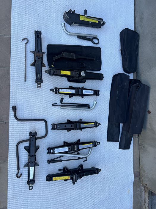 Домкрат VW Skoda BMW Audi Sprinter Peugeot Renault  Hyundai Ford Jagua