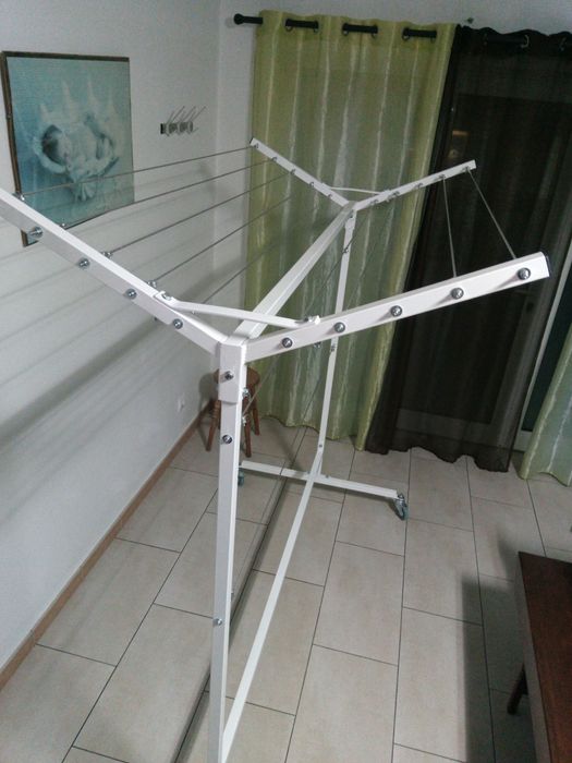 -- COIMBRA / CANTANHEDE e ARREDORES-- Estendal de chao c/ rodas,