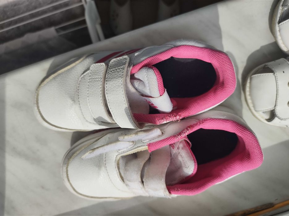 buty dla dziewczynki 30 i 31 adidasy, sandałki i buty do wody