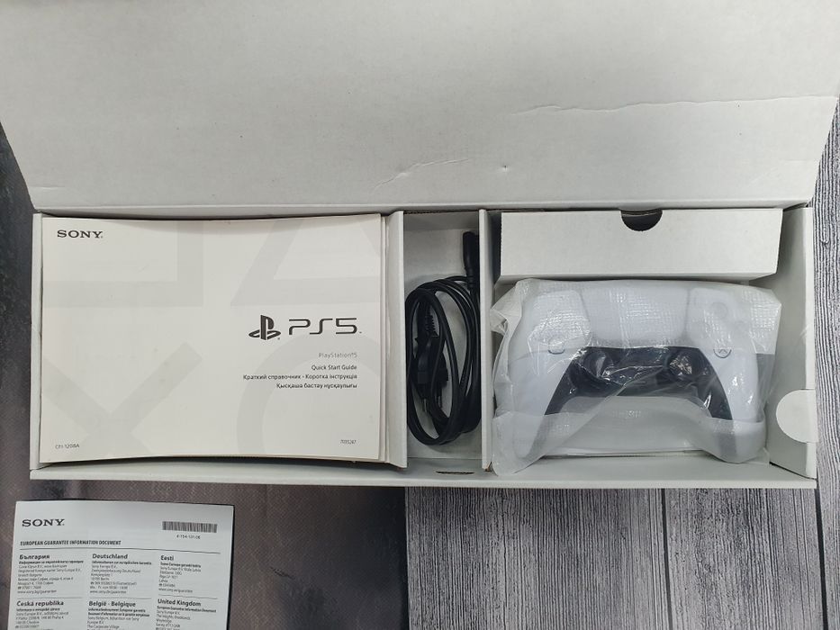 Ігрова приставка Sony PlayStation 5 PS5 Digital Edition 825Gb
