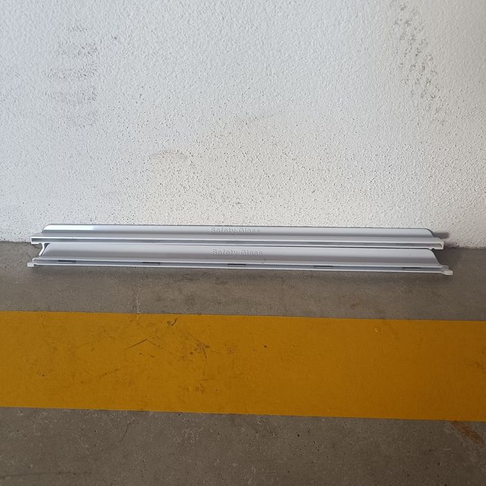 Várias peças frigorífico Teka