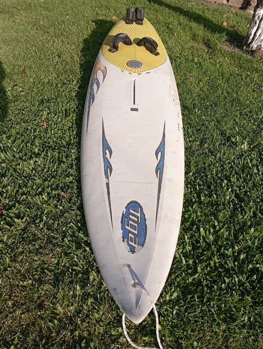 Prancha de windsurf Tiga wave 81 L