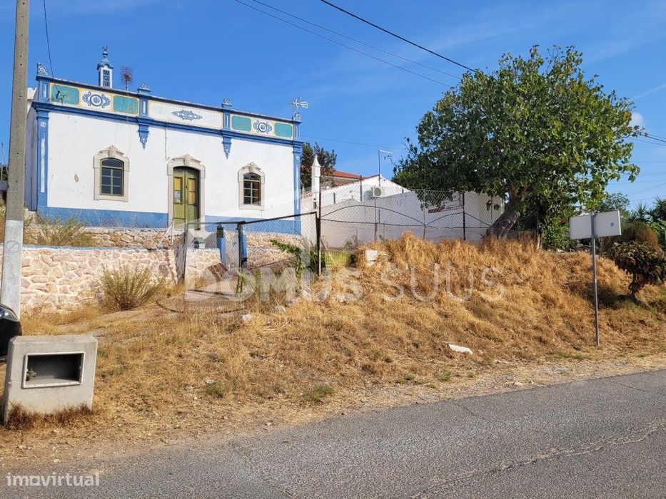 Moradia Térrea localizada a 10 min de Almancil e a 15min de Faro.