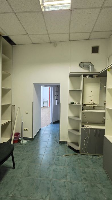 Оренда комерційного приміщення 78м2 біля  ринку у ЦЕНТРІ міста