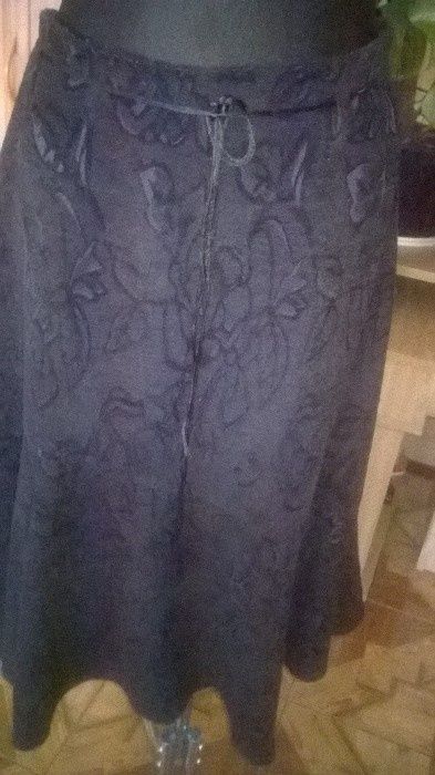 spodnica kolor czarny