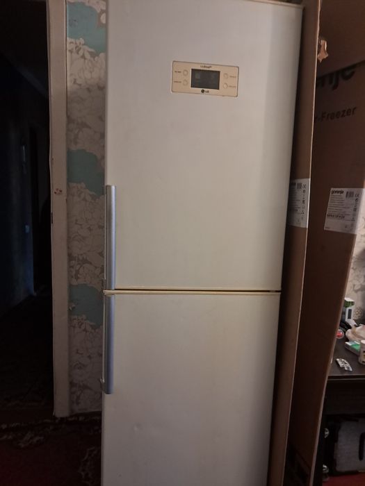 Продам холодильник б/у