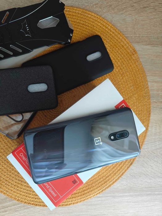 Топовий Oneplus 7 12/256Гб - стан нового, повний комплект