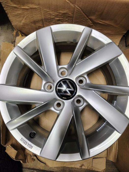 Felgi aluminiowe Oryginalne VW 15 5x112 Golf