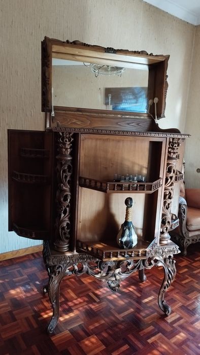 Bar antigo em madeira