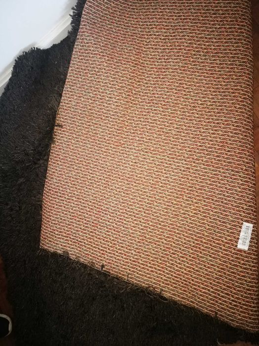 Tapete de pelo alto em cinzento escuro