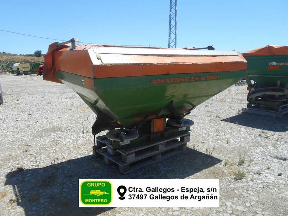 Espalhador de adubo Amazone de 2.000L