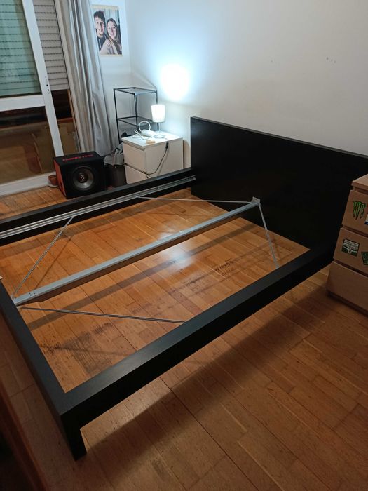 Cama casal c/colchão e estrado