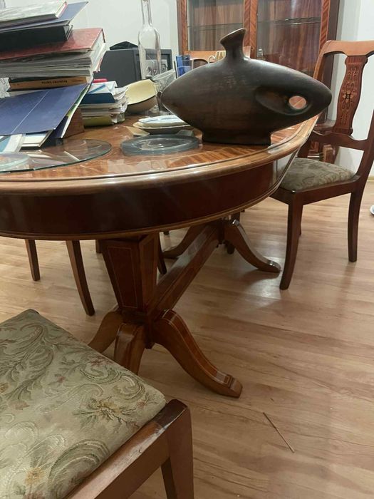 Komplet mebli rumuńskich kredens ,witryna ,stół+krzesła vintage PRL