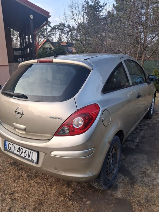 Opel corsa D 1.2 2009