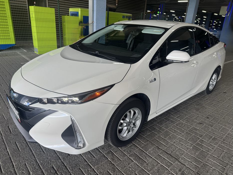 ОРЕНДА АВТО Toyota PRIUS Prime 7.500 грн/тиждень + КАСКО. Plugin/Hybrid  До 50 км пробігу на електриці