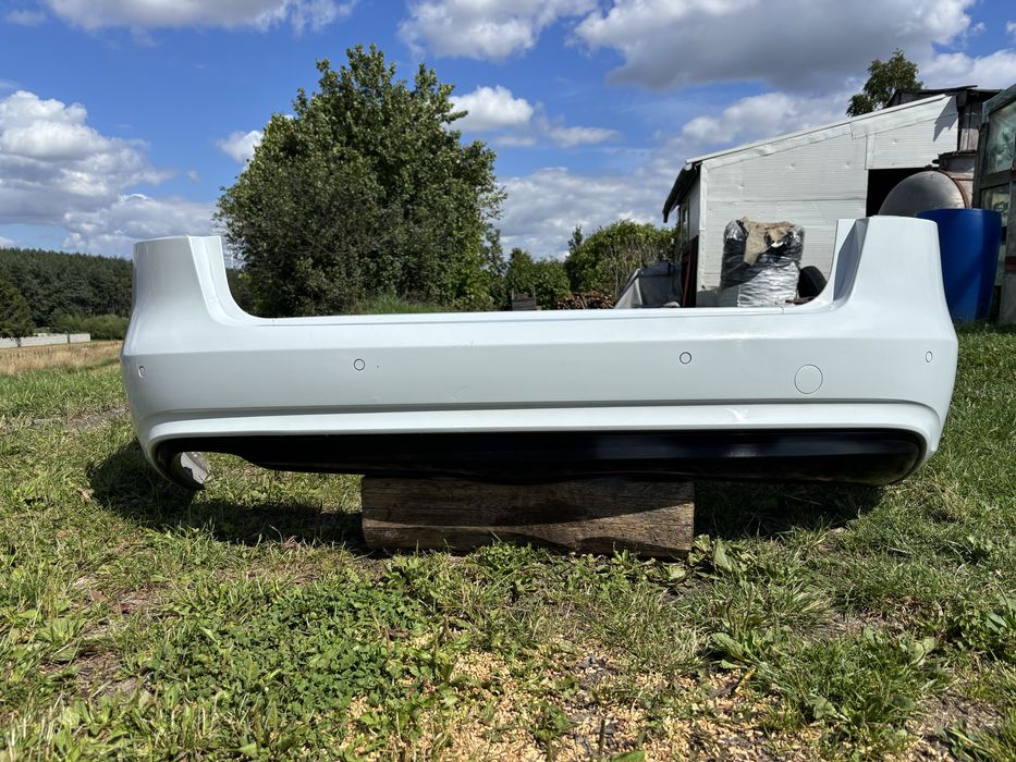Zderzak Audi a4 b8 lift avant kombi ls9r wyciecie na hak