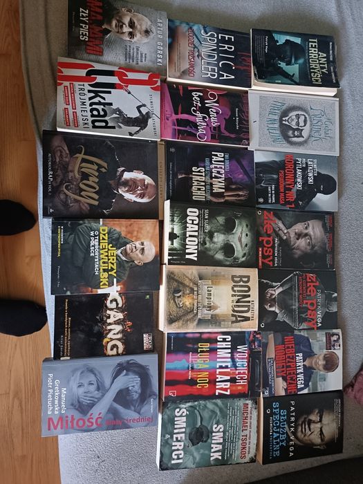 Książki używane sprzedam.