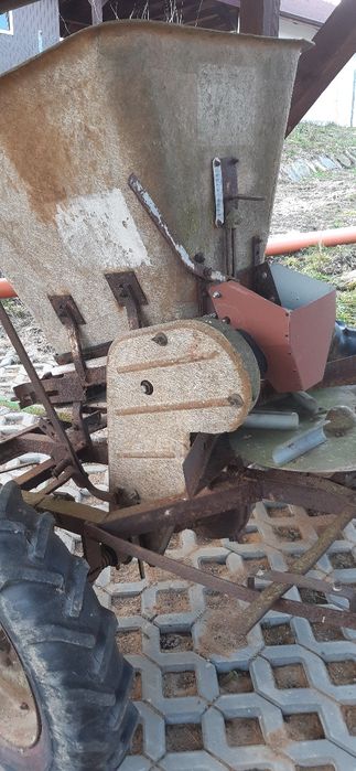 Traktor jak c360 kultywator pług rozsiewacz kos