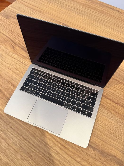 MacBook Air Retina 13” (2019) – 128GB – Excelente Estado