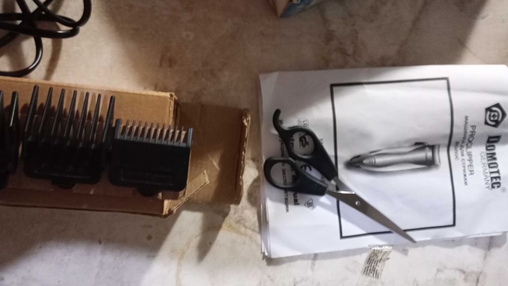 Германия,машинка для бритья Domotec с насадками.