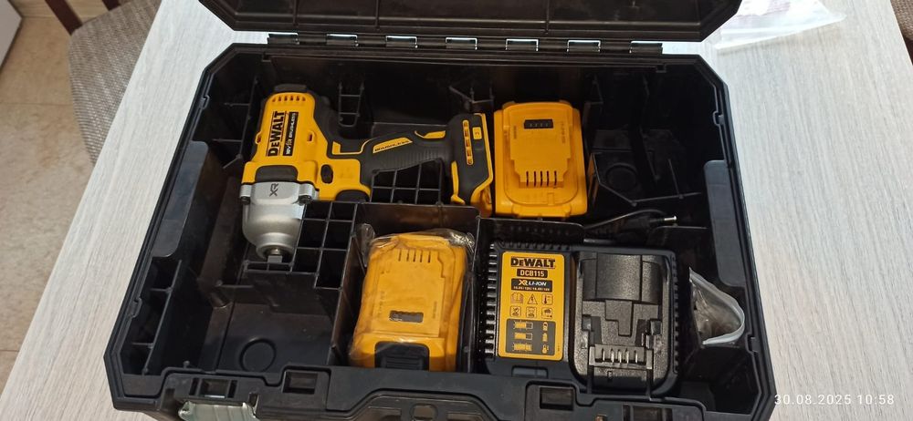 Klucz udarowy 1/2' XR 18V 2*5.0AH TSTAK  DCF891P2T-QW Dewalt