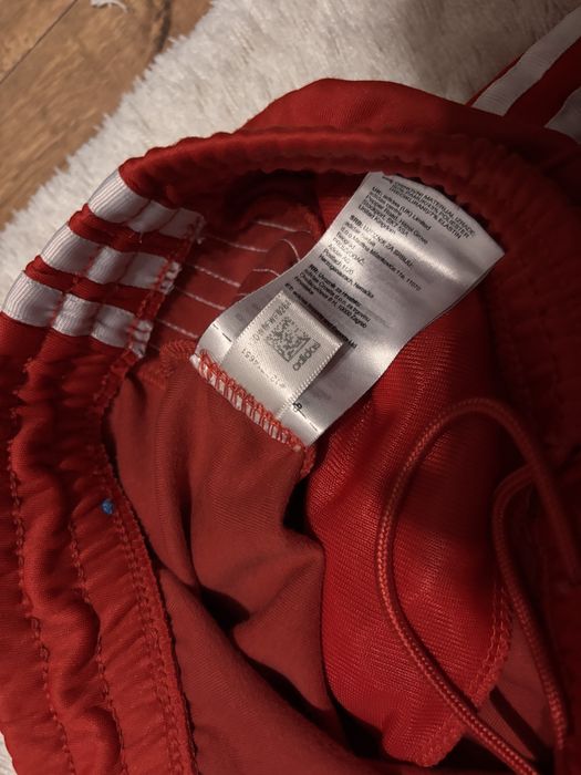 Czerwone spodnie sportowe dresowe