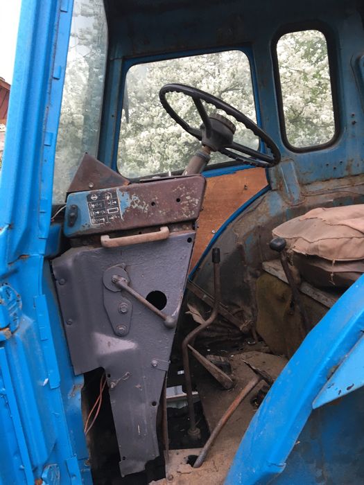 Трактор МТЗ 80 на стартері