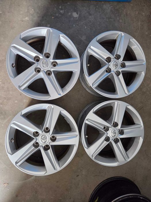 Alufelgi 16" Toyota Corolla Auris Avensis T27 Verso Camry 5x114,3