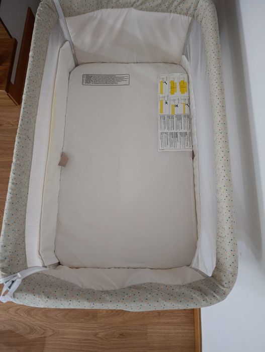 Cama/berço para bebé.