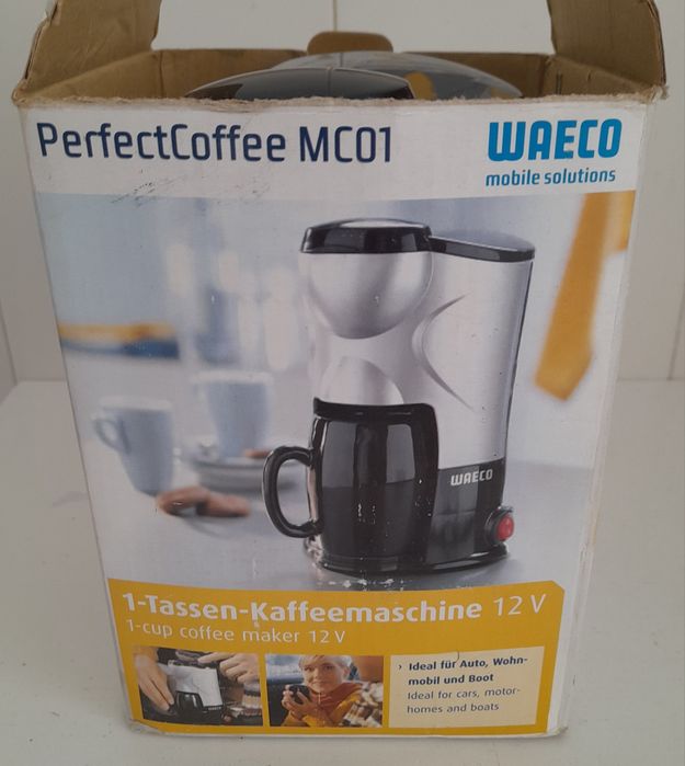 Cafeteira mini eléctrica 12 v.
