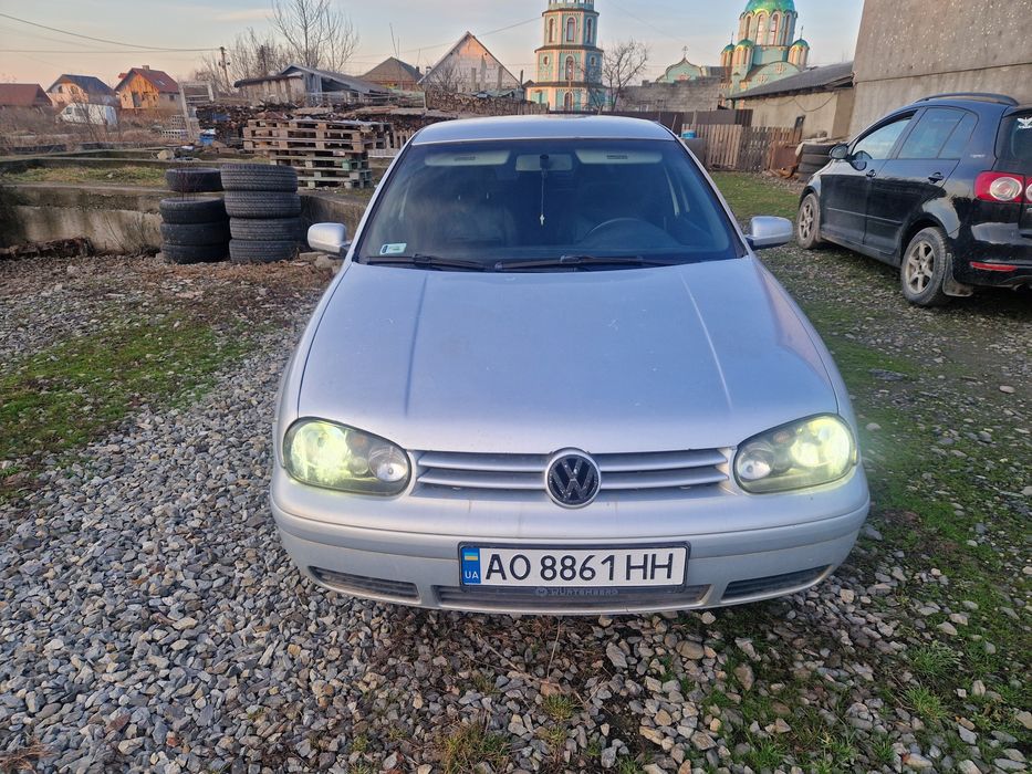 Фольцваген гольф 2.8 бензин