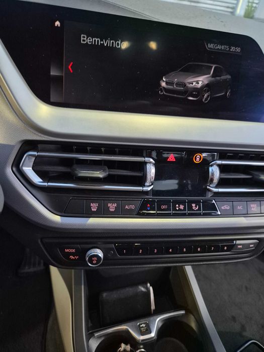 Carro BMW serie 2 preto