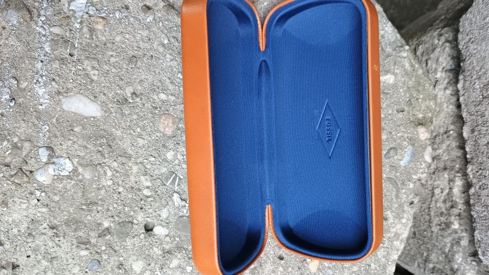 Sprzedam etui na okulary - 15 zł